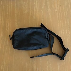 Mini lululemon belt bag